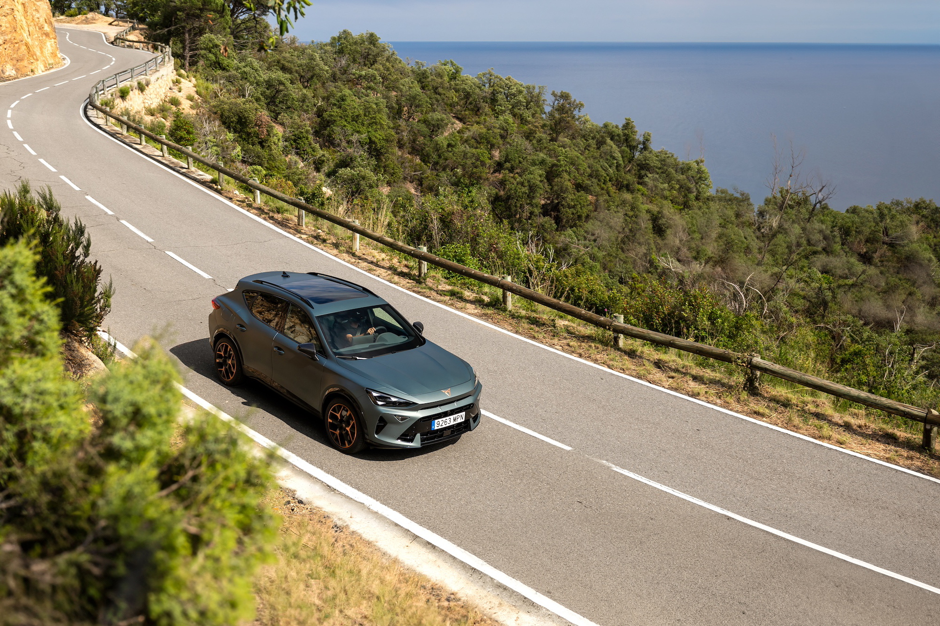 El CUPRA Formentor 2024 deslumbra con su dinámica lateral en carretera