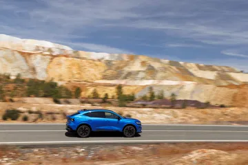 Renault Rafale 2024 en pruebas dinámicas, diseño cautivador.