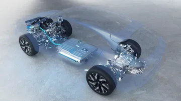 Vistazo lateral del Renault Rafale, promesa de innovación en SUV híbridos.