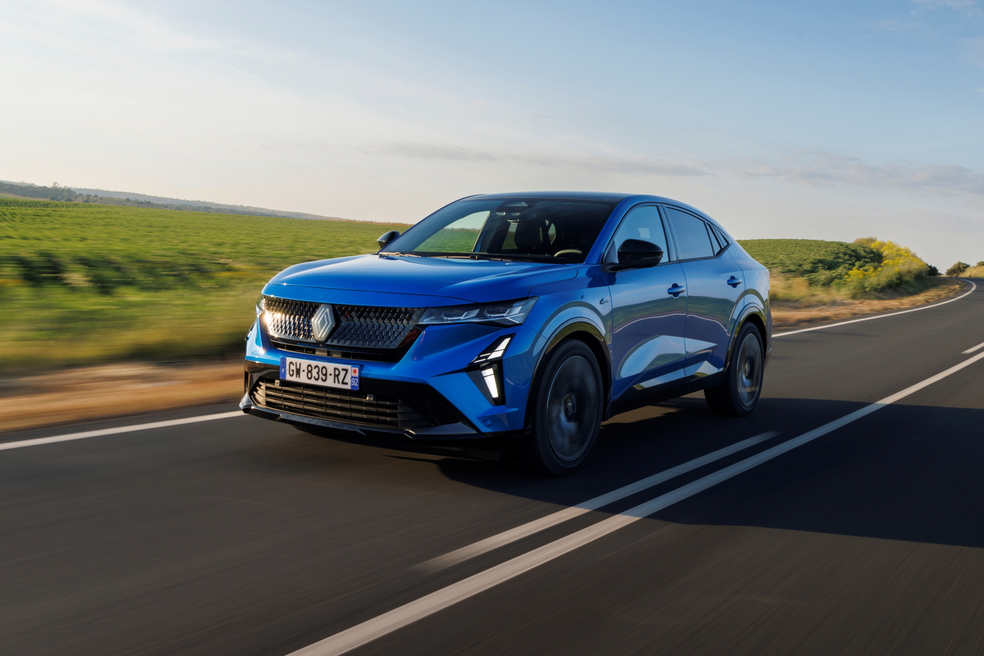 SUV híbrido coupé Renault Rafale, alternativa dinámica al Formentor