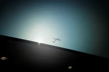 Detalle minimalista que denota la silueta del Renault Rafale 2024.