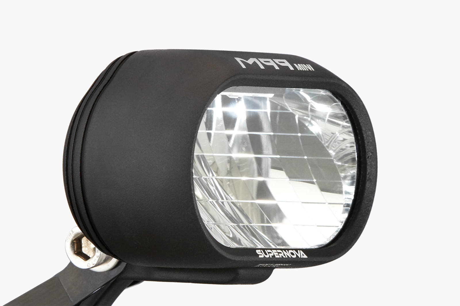 Detalle del espejo retrovisor en ebike de alta gama.