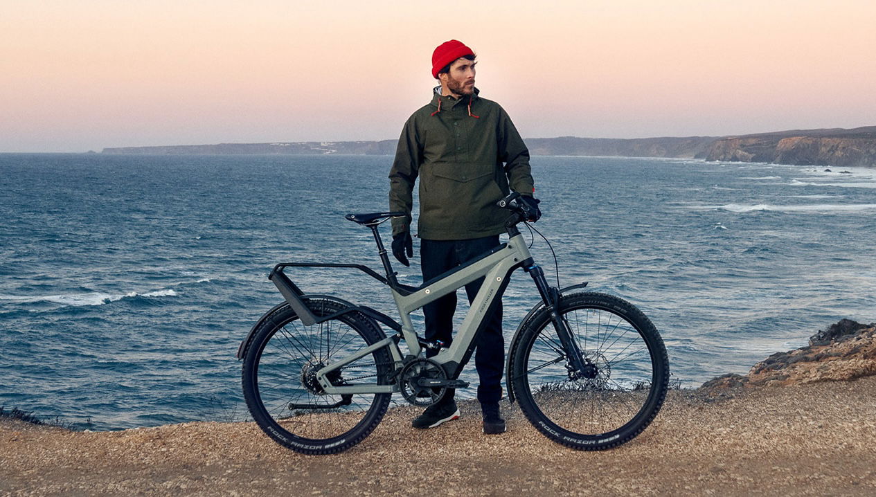 Ebike de gama alta con diseño y acabados premium, ideal para trayectos exigentes.