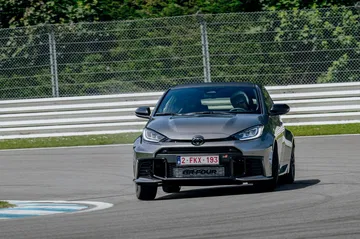 Toyota GR Yaris especial movido por hidrógeno captado en acción