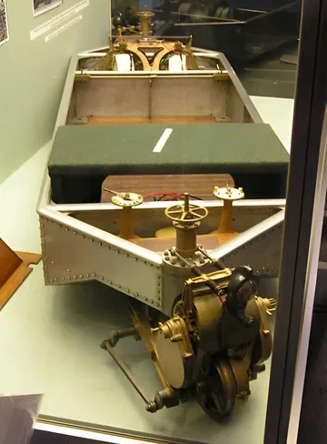 Mecanismo del tren histórico que se equilibra sobre una hilera de ruedas