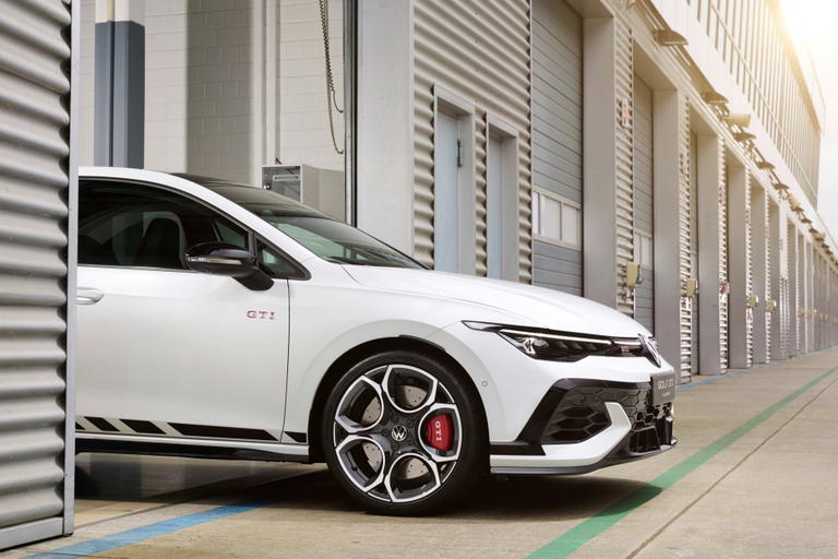 Volkswagen Golf GTI Clubsport perfilando en N&uuml;rburgring.