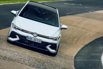 Volkswagen Golf GTI Clubsport en acción en el Nürburgring.