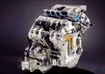 Vista del peculiar motor W8 del Volkswagen Passat, una pieza de ingeniería avanzada.