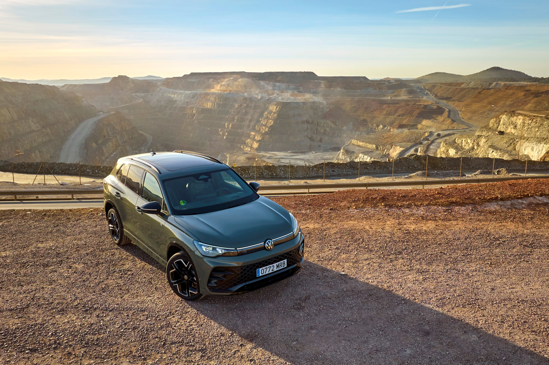 El Volkswagen Tiguan 2024 luce un diseño robusto y elegante.