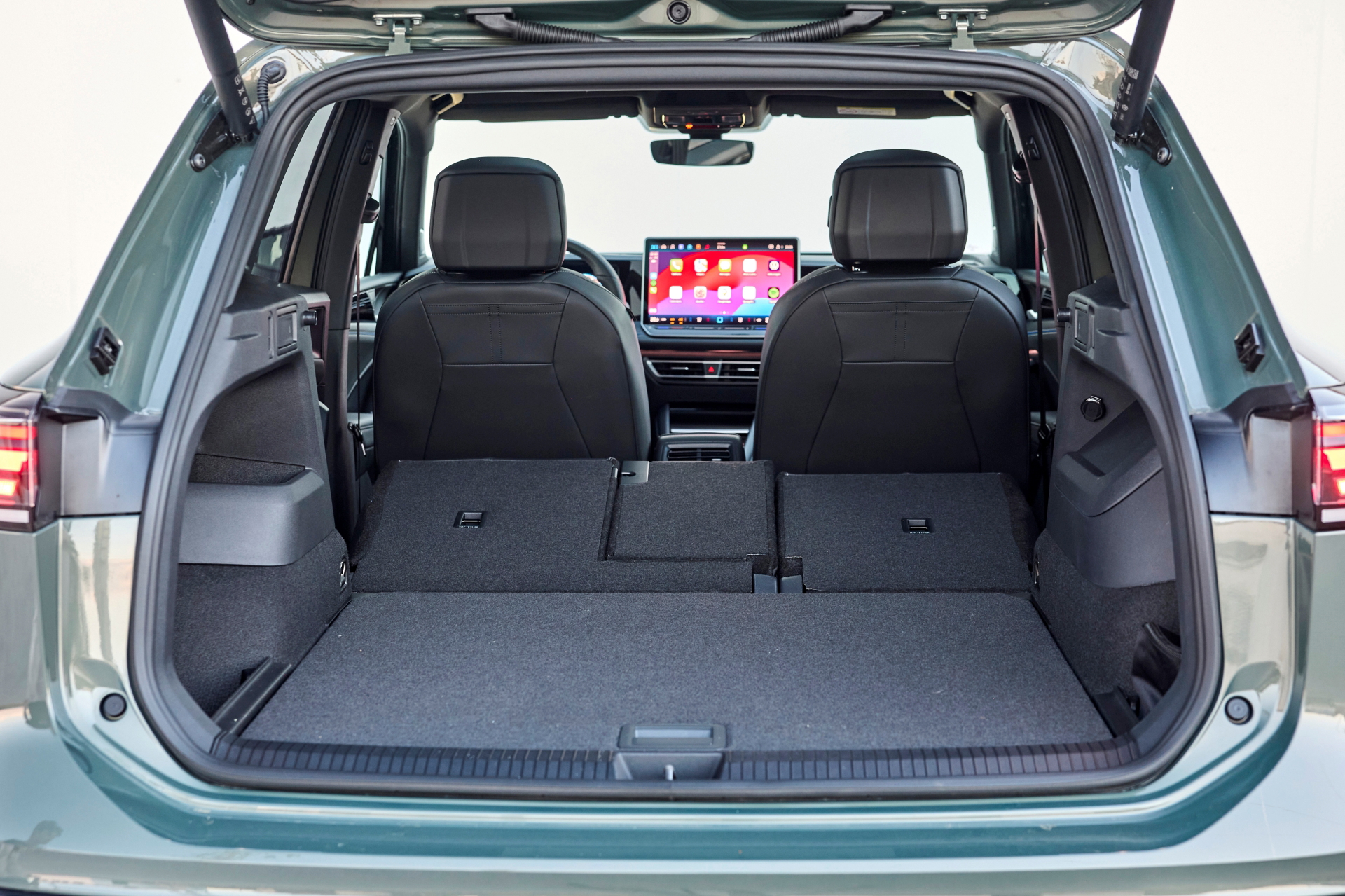 Espacioso maletero de 652 litros del Volkswagen Tiguan 2024