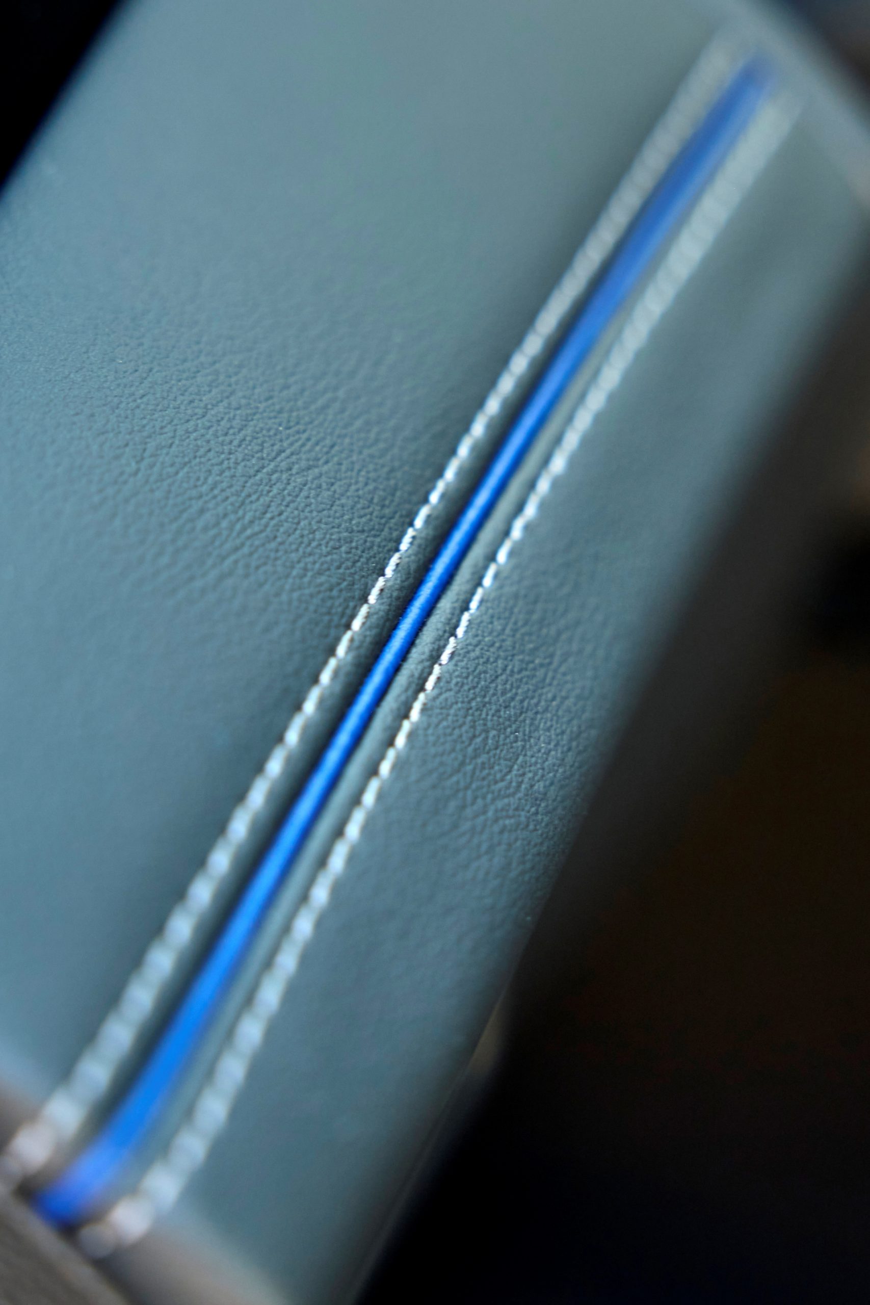 Costura meticulosa en interior Tiguan refleja calidad