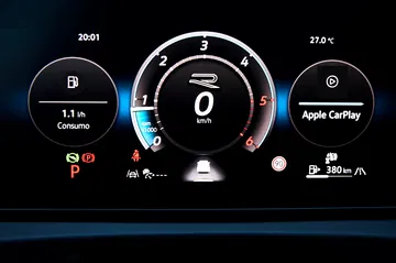 Cuadro de instrumentos digital del VW Tiguan 2024, claridad y tecnología al servicio del conductor.