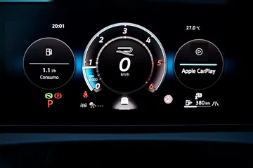 Cuadro de instrumentos digital del Volkswagen Tiguan 2024, elegante y funcional.