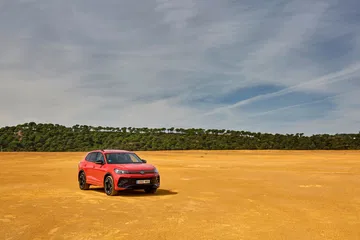 Perfil dinámico del Volkswagen Tiguan 2024, un SUV que combina estilo y funcionalidad
