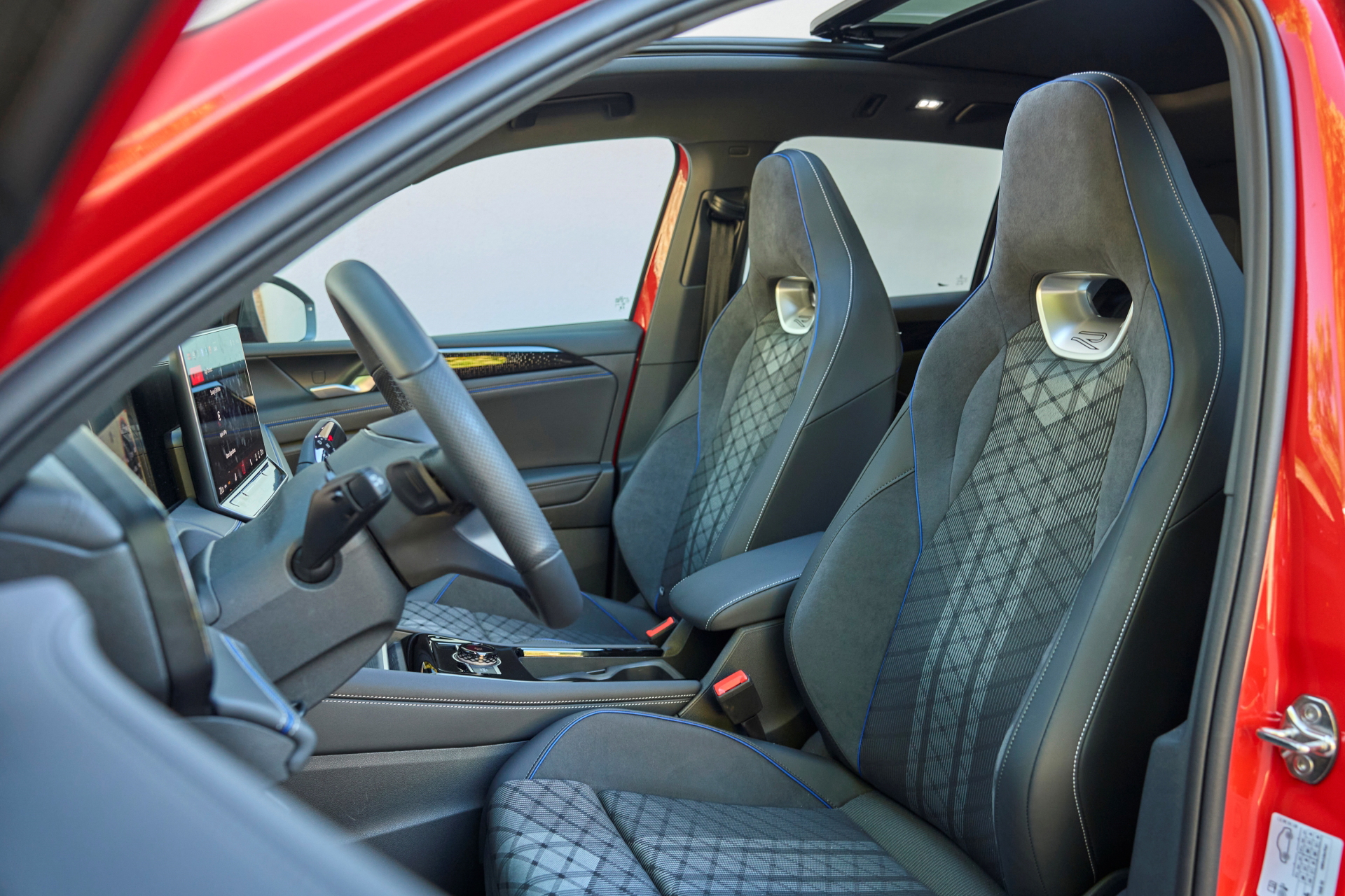 Habitáculo espacioso y acabados de primera en el Volkswagen Tiguan 2024