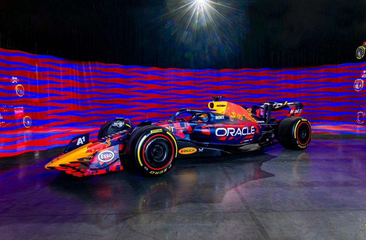 Red Bull RB20 con decoración especial para el Gran Premio de Gran Bretaña.