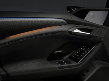 Vista del impecable diseño interior del Audi A6 e-tron.