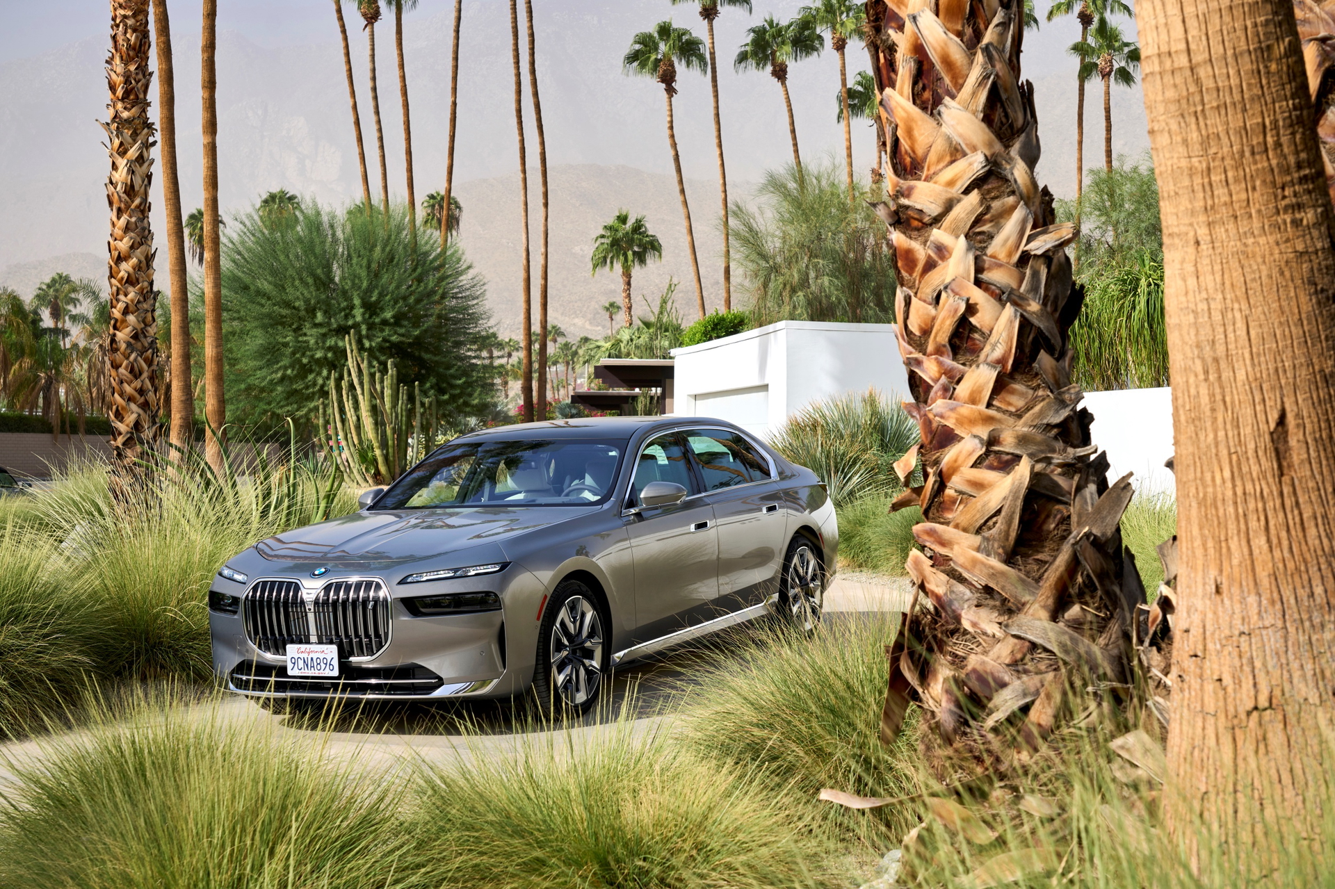 BMW lidera la conducción autónoma en Alemania con tecnología innovadora.