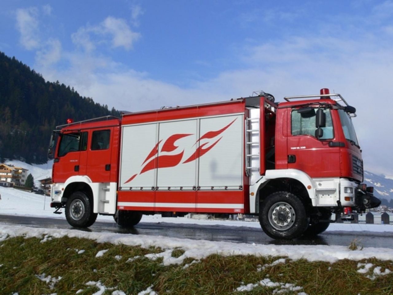 camion-doble-cabina-insolito-1087377-1280x963.jpg