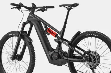 La ebike Cannondale Moterra Neo con descuento y suspensión de 170mm.