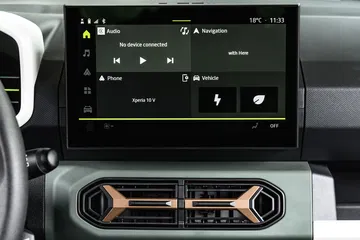 Vista central de la pantalla multimedia del Dacia Spring 2024