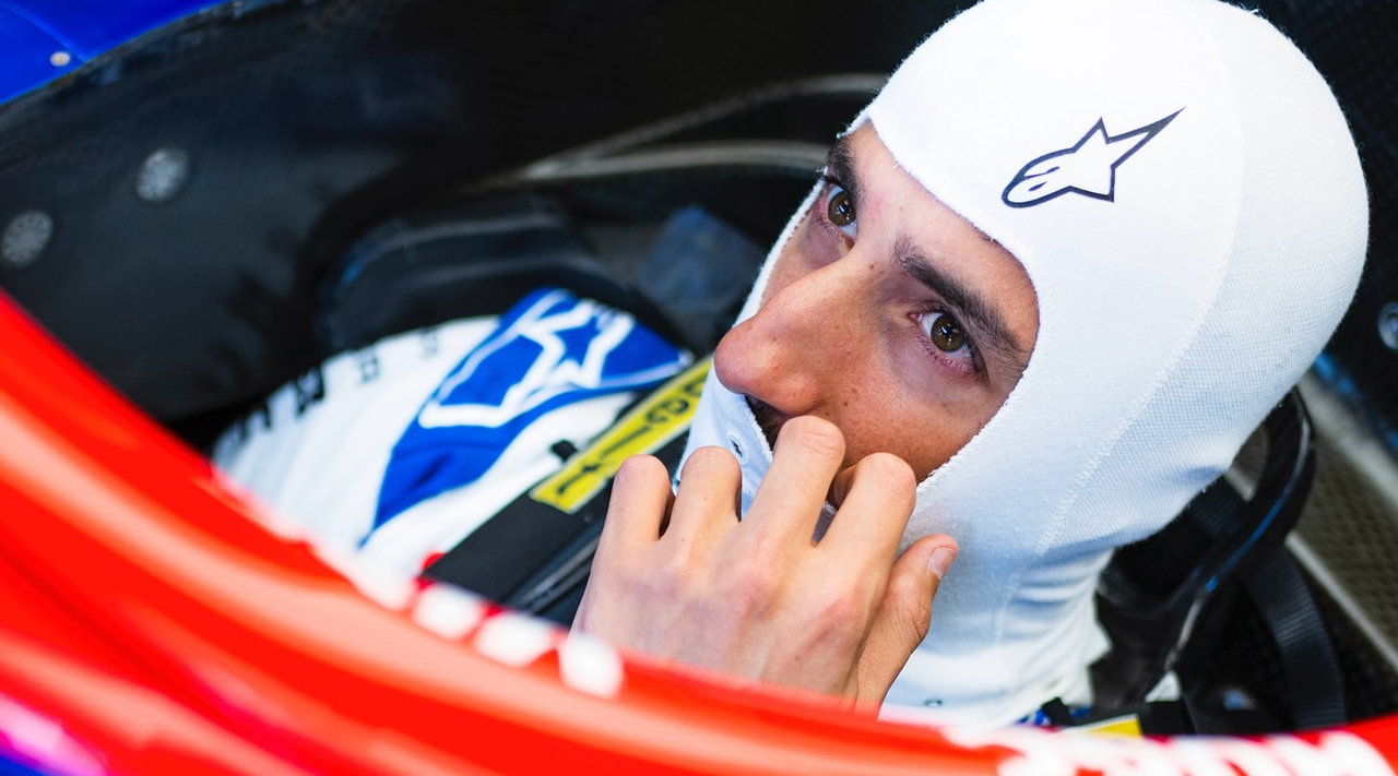 Daniel Ricciardo reflexivo sobre su futuro en la F1, quizás en RB o retirada. Daniel Ricciardo reflexivo sobre su futuro en la F1, quizás en RB o retirada.