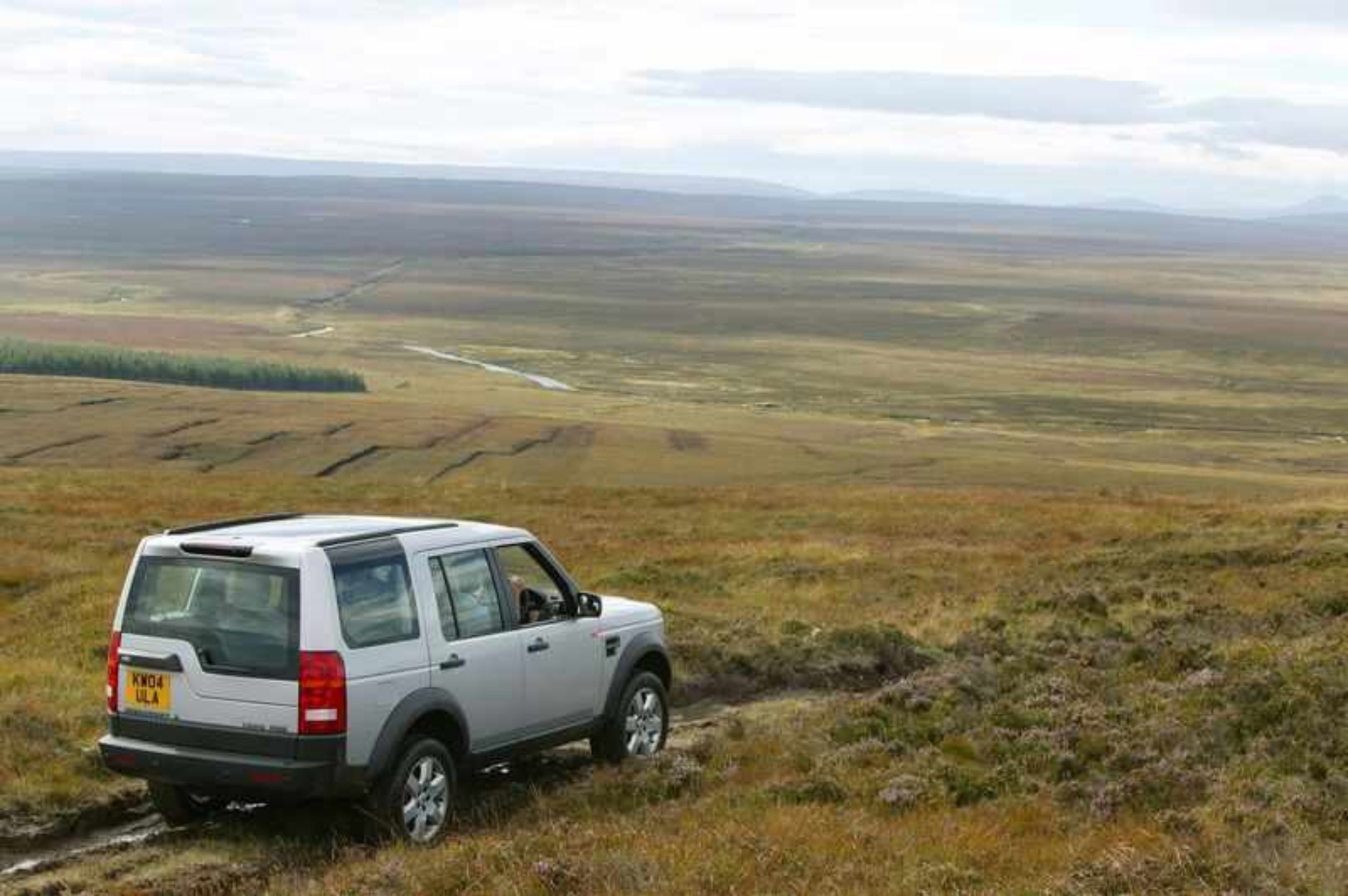 Land Rover Discovery en acción off-road, demuestra su capacidad todoterreno