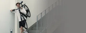 Ebike de carbono con estética F1 y 100 km autonomía, disponible en Amazon.