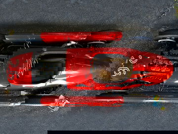 Vista aérea del icónico Ferrari-Lancia D50, diseño revolucionario en F1
