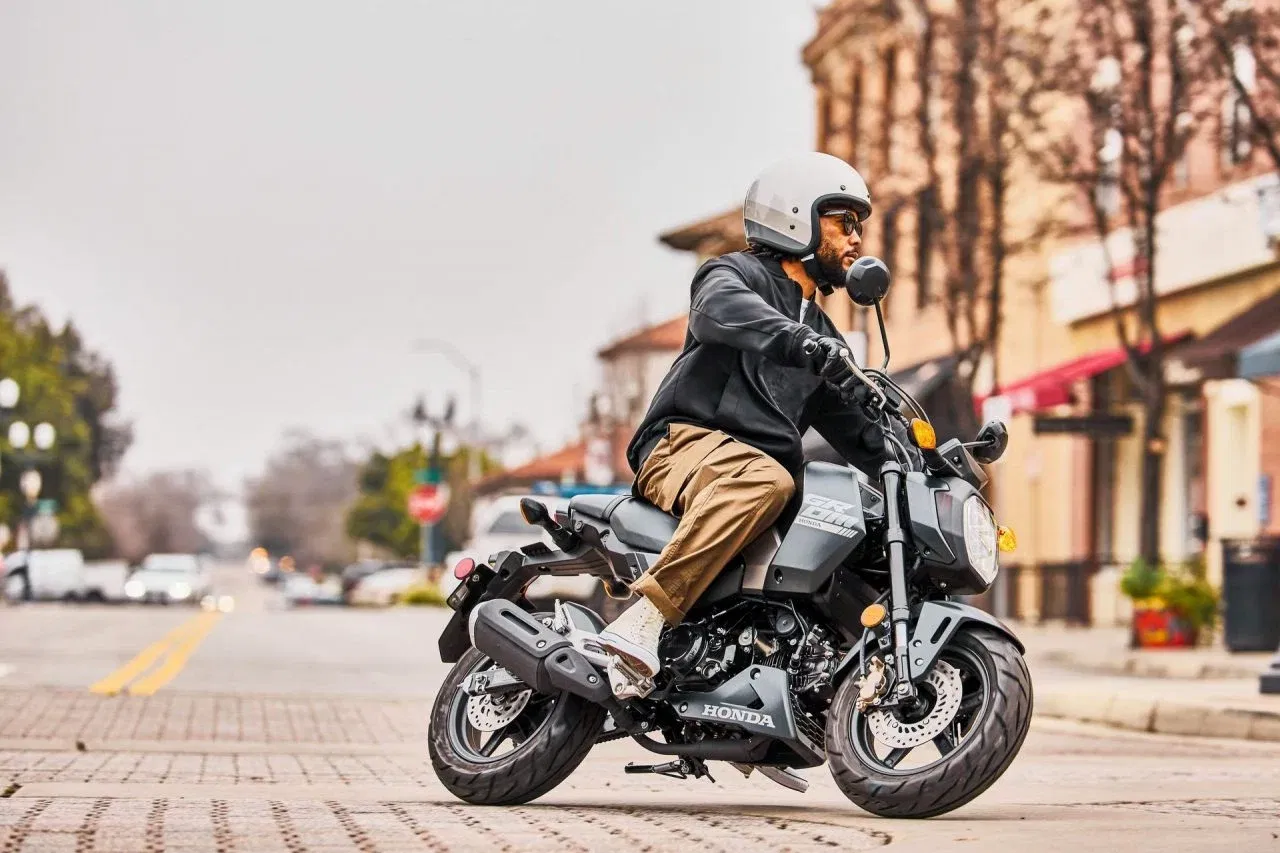 La Honda MSX125 Grom, agraciada con un diseño compacto y eficiencia en consumo. La Honda MSX125 Grom, agraciada con un diseño compacto y eficiencia en consumo.