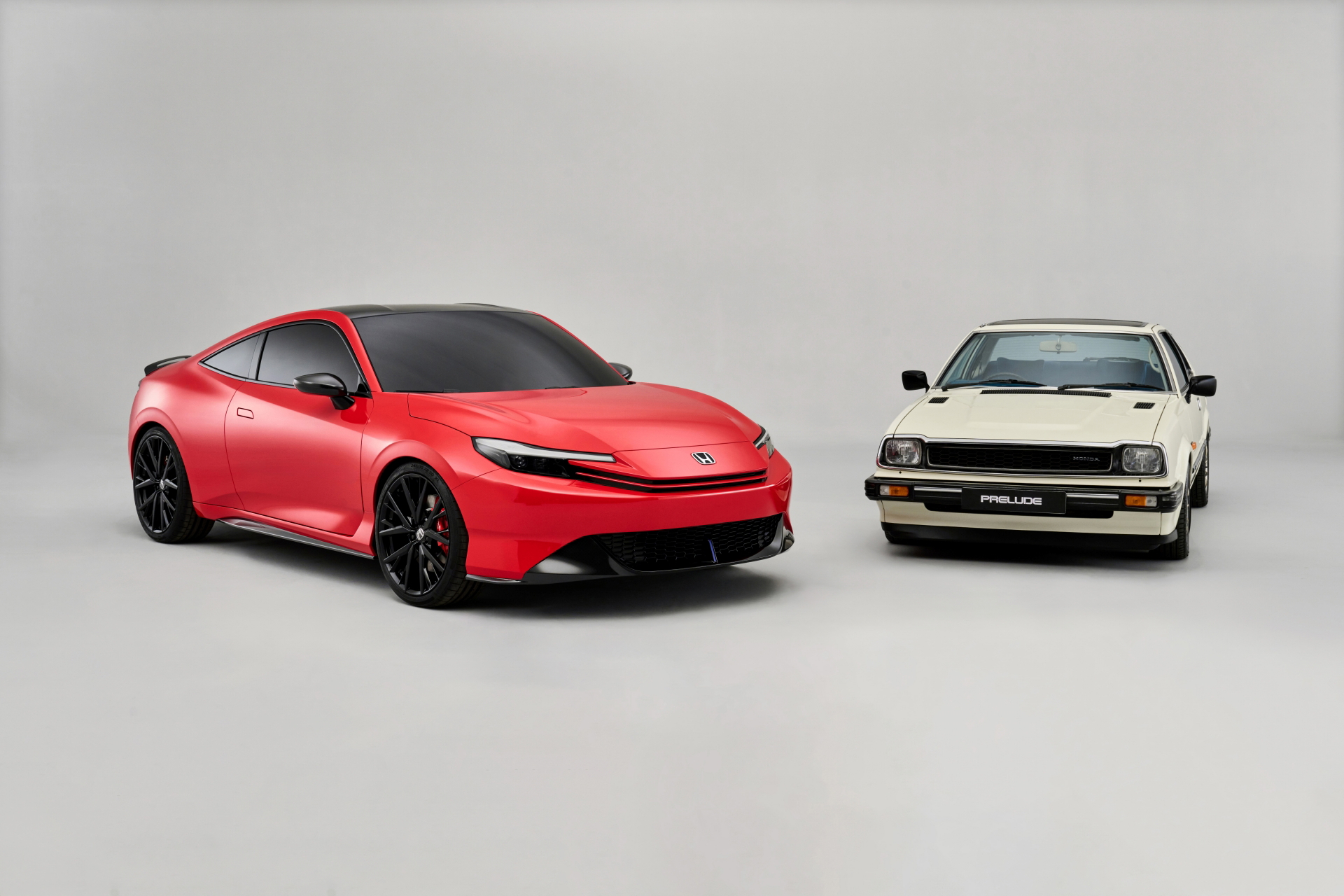 Vista dinámica del nuevo Honda Prelude Concept 2024, promesa de innovación híbrida.