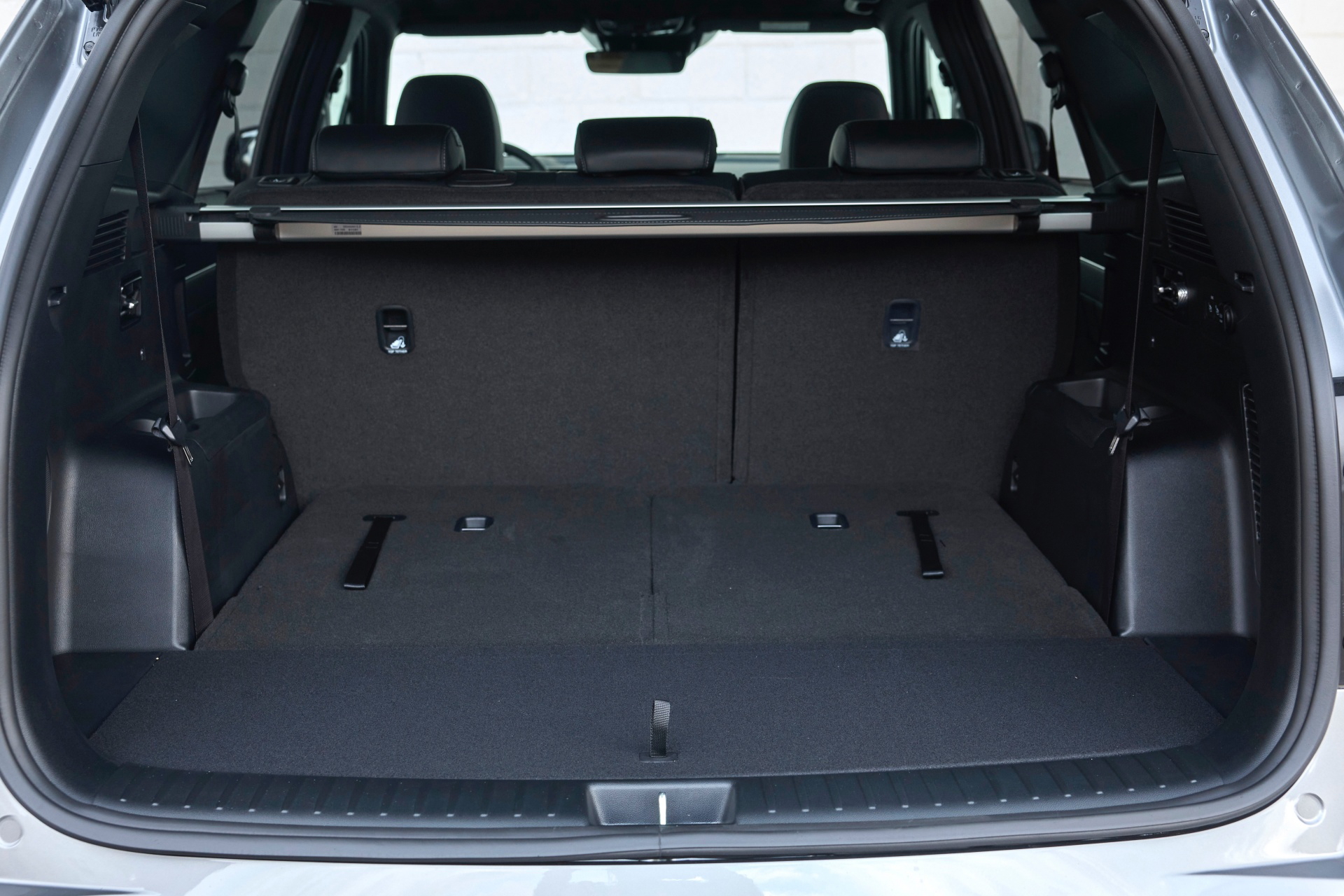 Amplio espacio de carga del Kia Sorento 2024, ideal para familias numerosas.