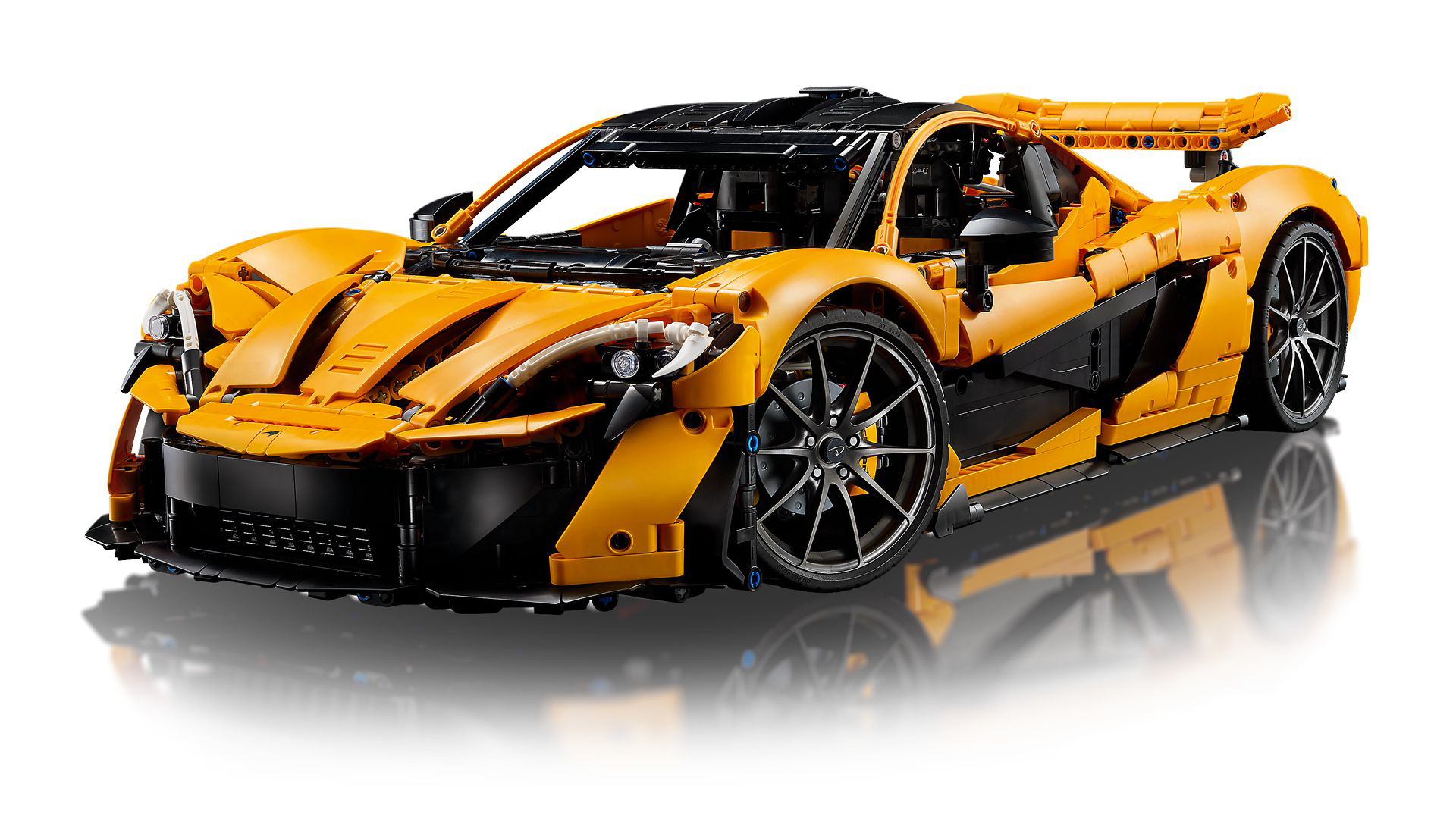 Réplica LEGO Technic del McLaren P1 a escala 1:8