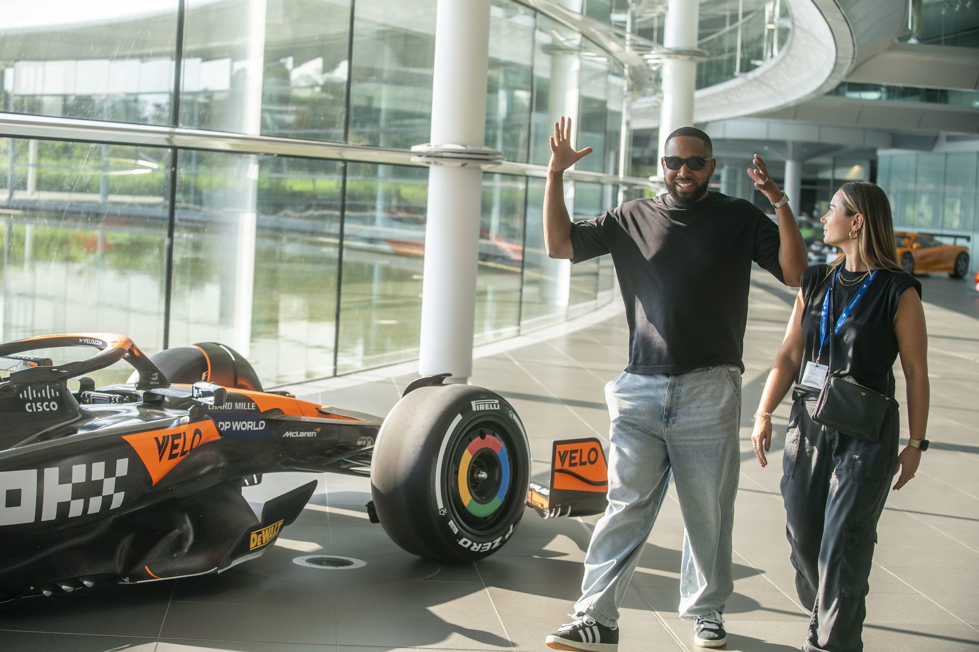 Réplica LEGO Technic del McLaren P1 con detalle lateral, escala 1:8