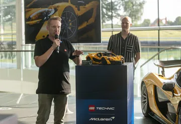 Réplica de LEGO Technic del McLaren P1 presentada oficialmente.