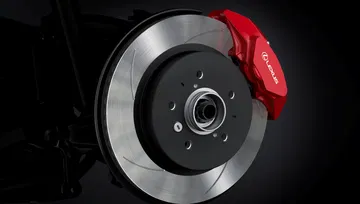 Disco de freno y pinza roja, esencial para la potencia del Lexus LBX.