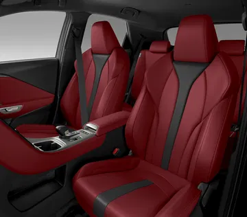 Habitáculo de lujo con asientos en cuero rojo del Lexus LBX Morizo RR.