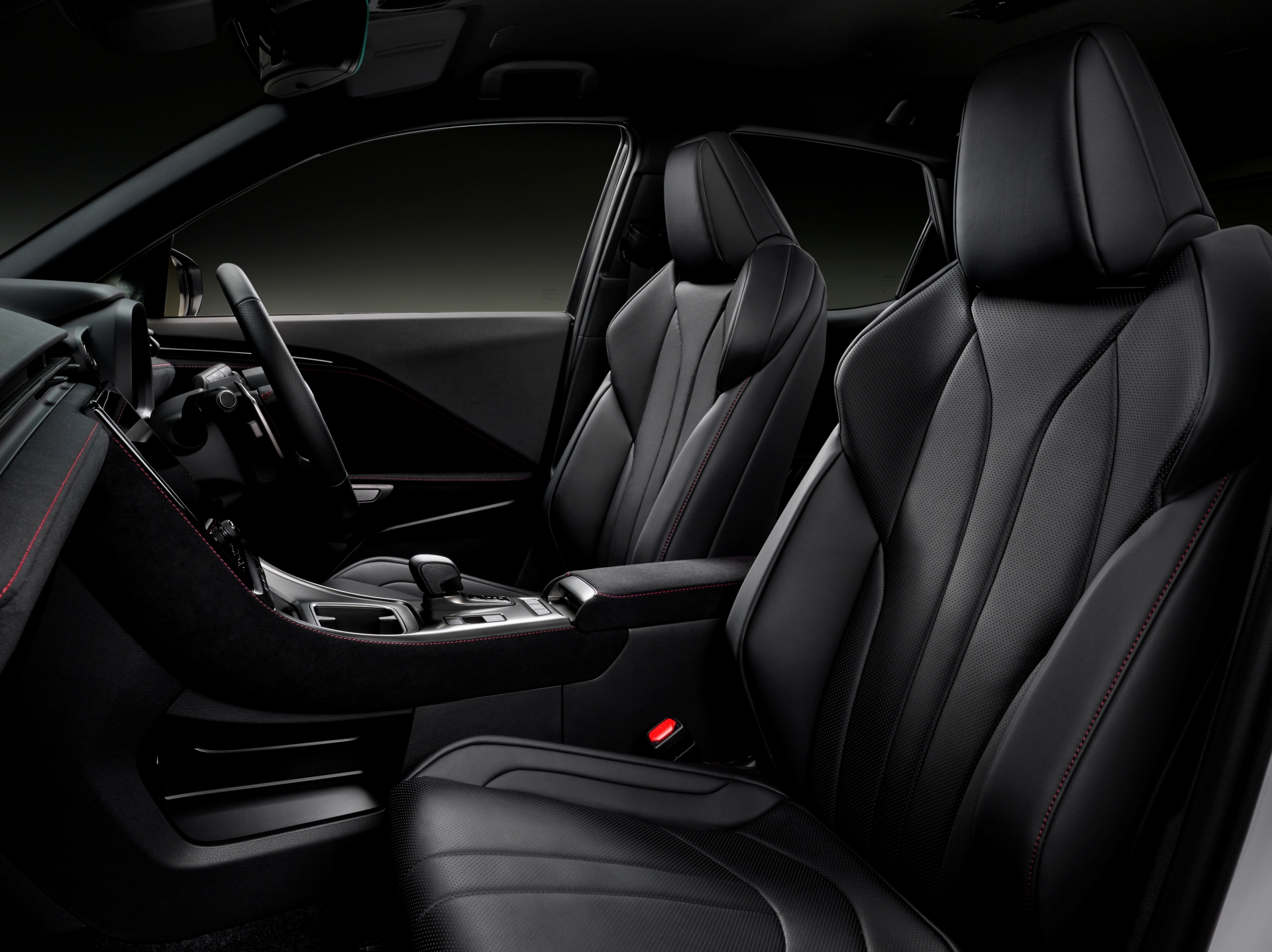 Cabina Lexus LBX Morizo RR 2025, lujosa y sofisticada.