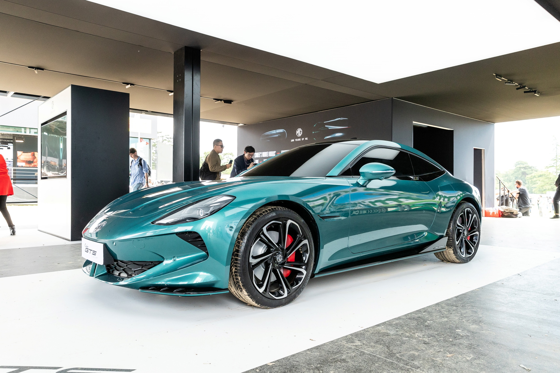 El MG CyberGTS Concept fusiona herencia británica con líneas futuristas.