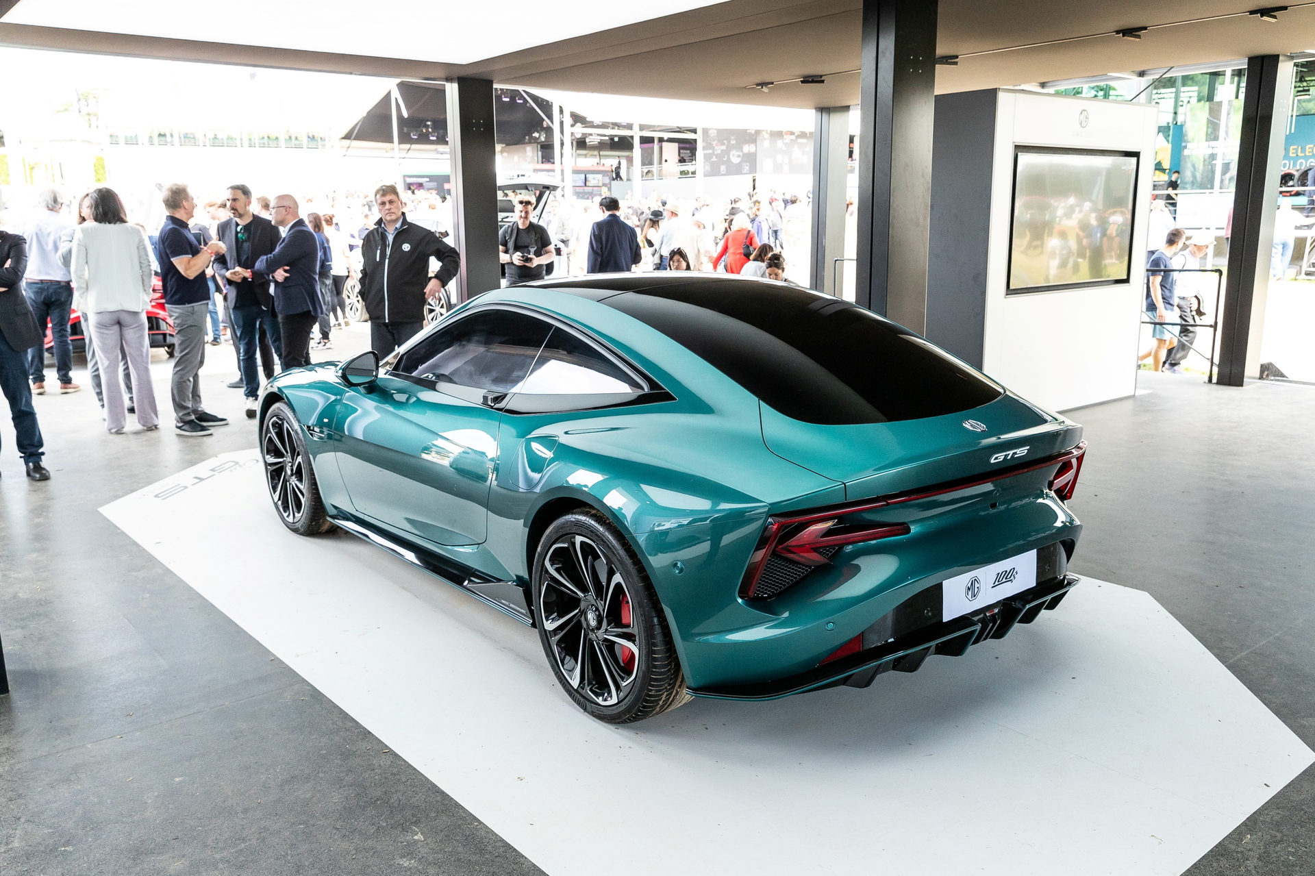 El MG CyberGTS Concept muestra líneas fluidas y deportividad británica.