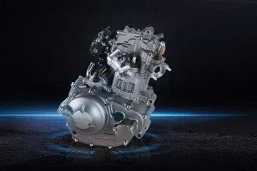 Vista del motor de la Zontes U1 125, destacando su diseño compacto y moderno. Vista del motor de la Zontes U1 125, destacando su diseño compacto y moderno.