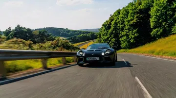 Revolucionaria batería EV en ruta, promete durabilidad y carga ultra-rápida.