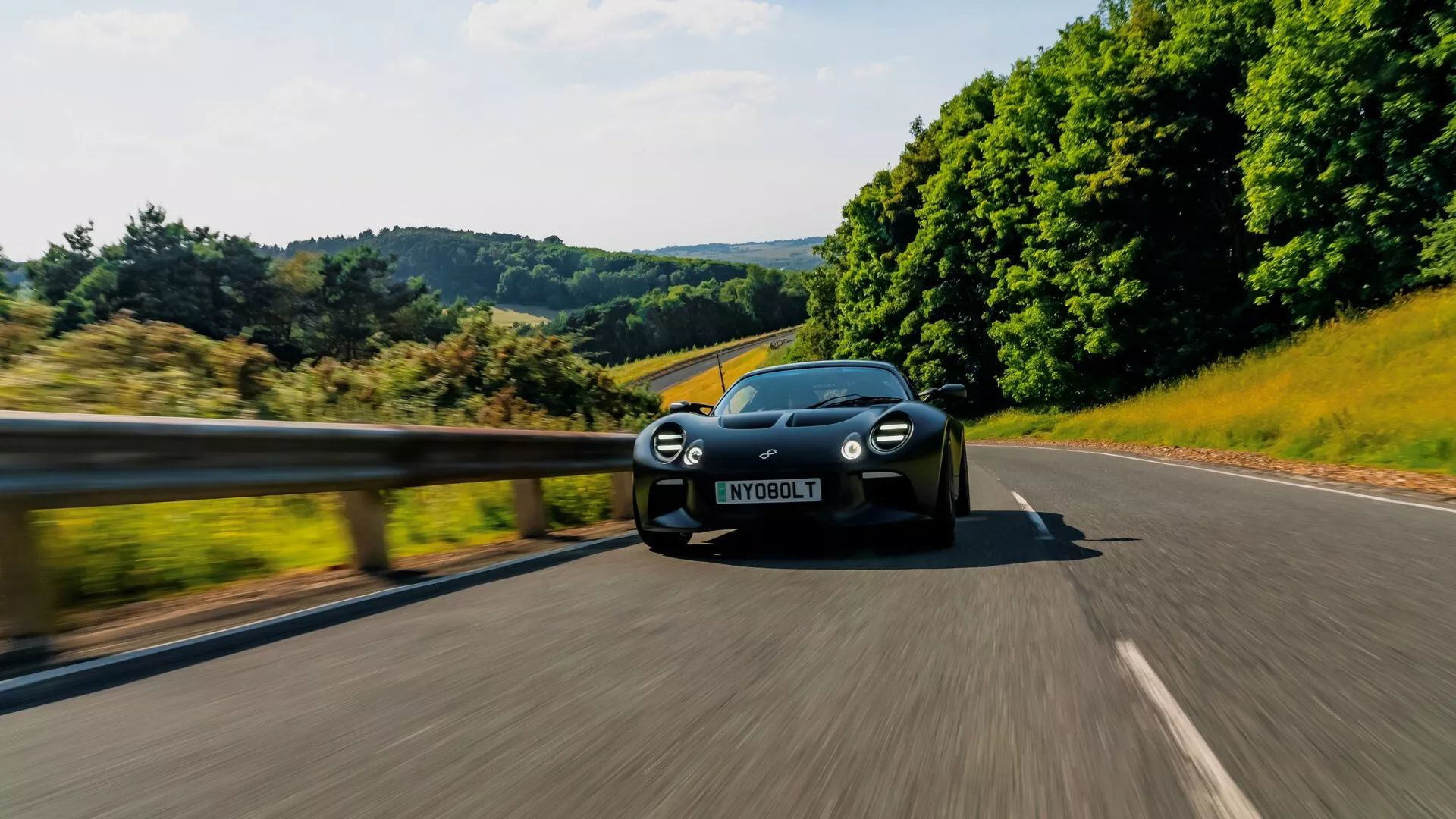 Revolucionaria batería EV en ruta, promete durabilidad y carga ultra-rápida.