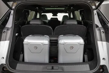 Versátil maletero del Peugeot 5008 con siete plazas dispuestas.