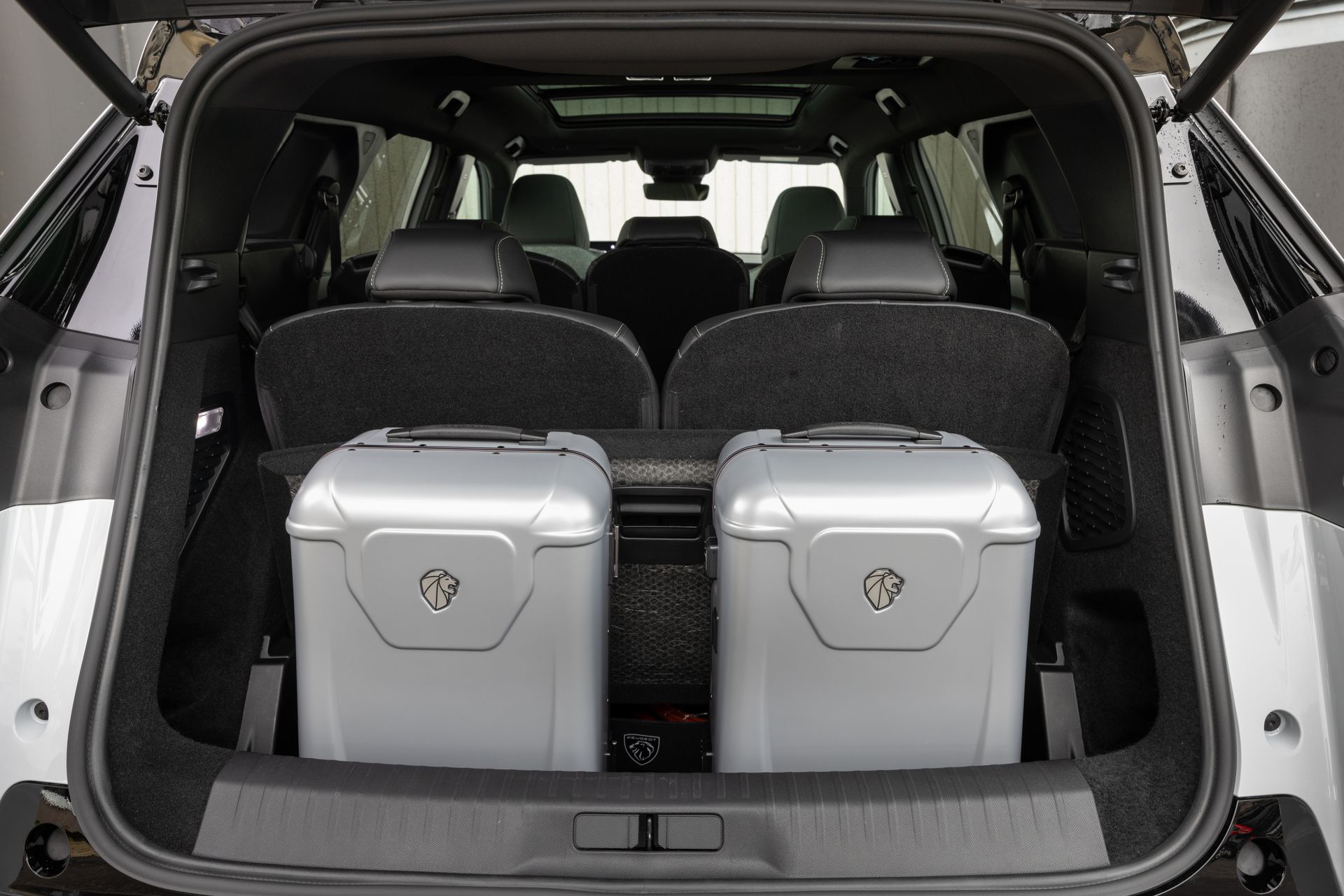 Versátil maletero del Peugeot 5008 con siete plazas dispuestas.
