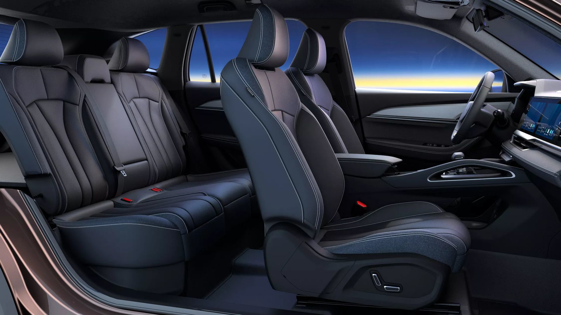 Vista interior detallada del habitáculo del Renault Grand Koleos 2025, acabados premium.