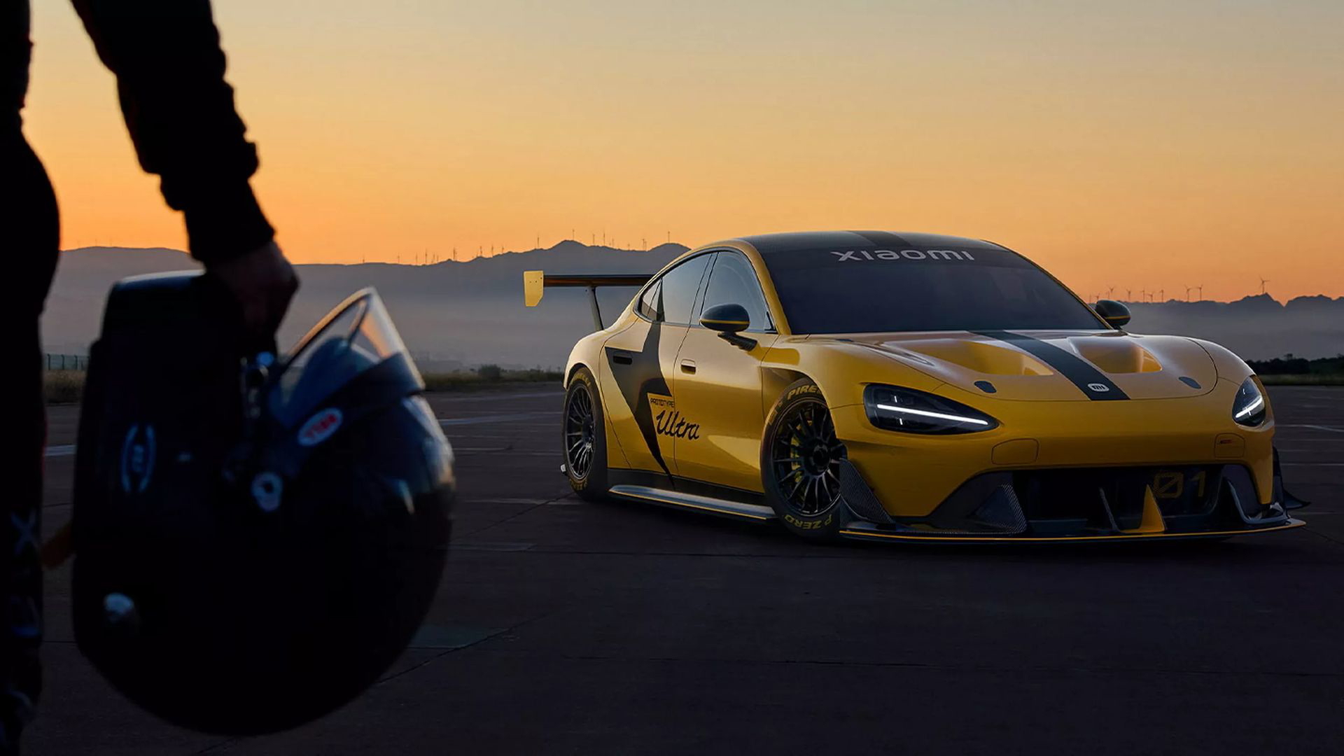 El Xiaomi SU7 Ultra, color amarillo, listo para desafiar el asfalto.