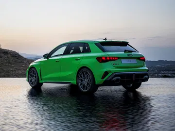 RS3 2025: estampa deportiva con 400 CV y diseño vanguardista.