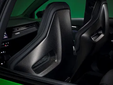 Asientos deportivos RS del Audi RS3, destacando su diseño y ergonomía.