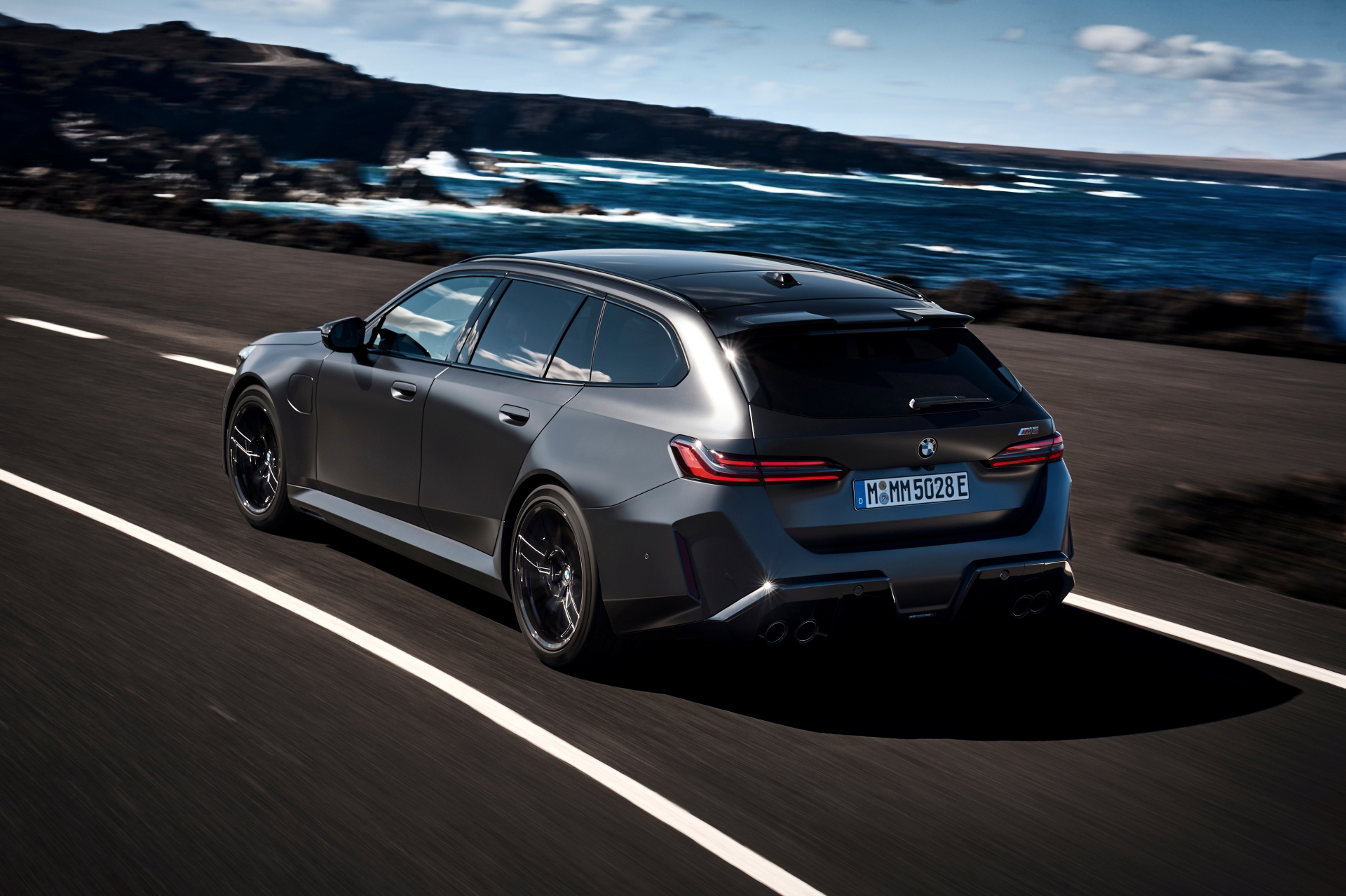 BMW M5 Touring 2025, combinación de elegancia y potencia